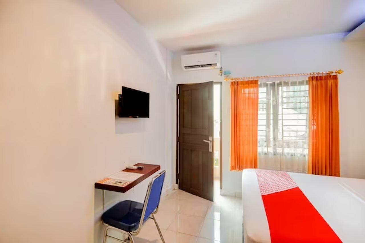 Teratai Guesthouse At Rs Adam Malik Medan Mitra Reddoorz מראה חיצוני תמונה