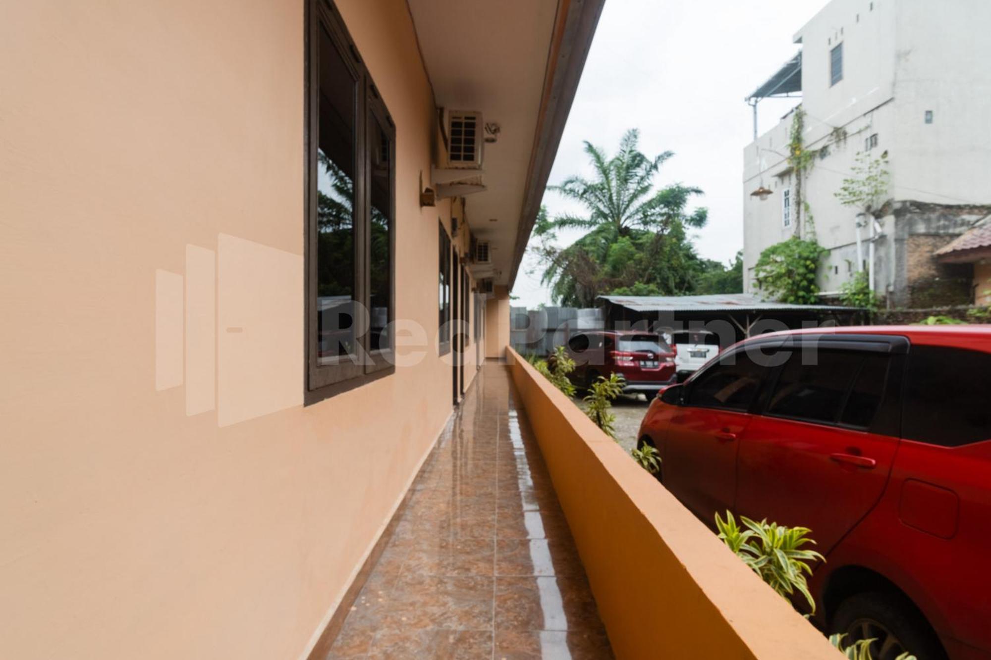 Teratai Guesthouse At Rs Adam Malik Medan Mitra Reddoorz מראה חיצוני תמונה